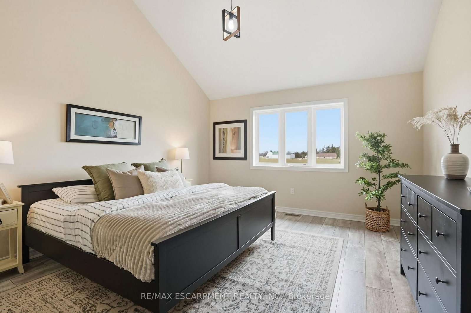 160 Festival Way • Hamilton, ON photo 18