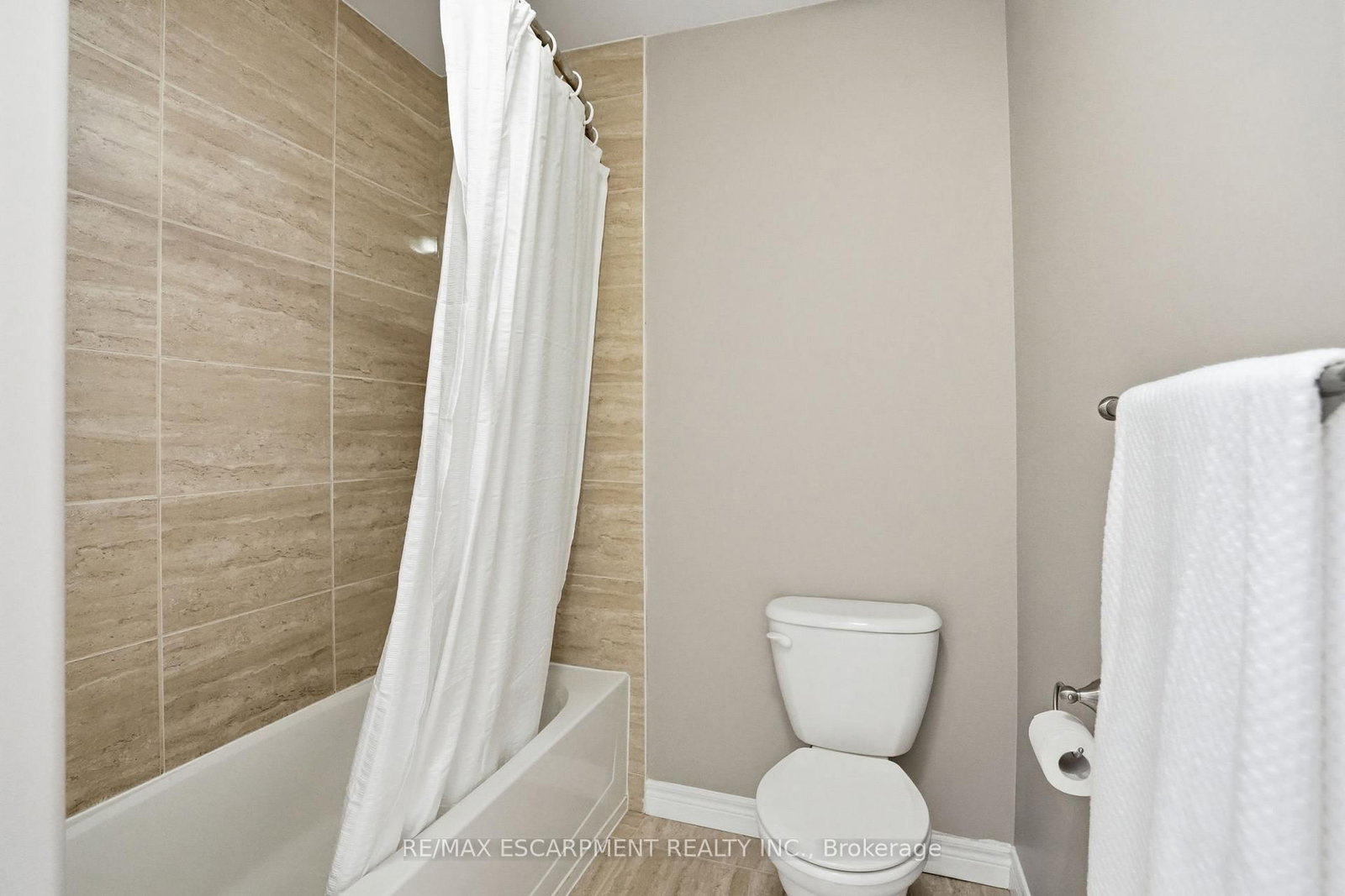 160 Festival Way • Hamilton, ON photo 31