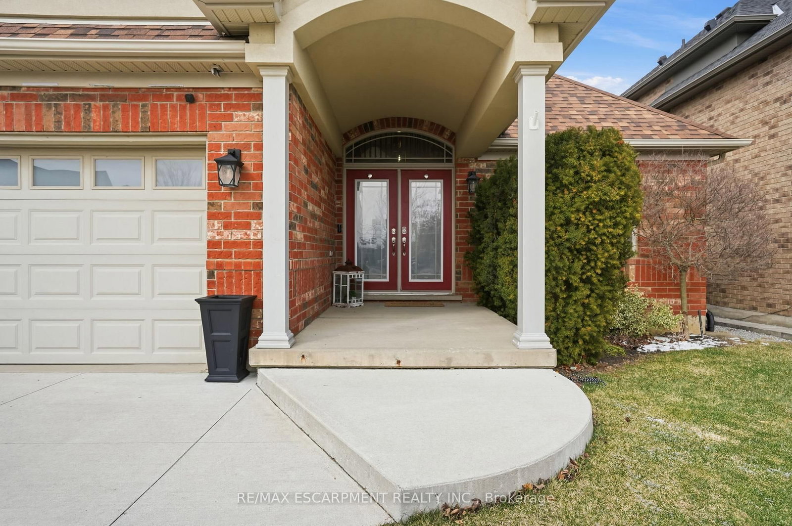 160 Festival Way • Hamilton, ON photo 4