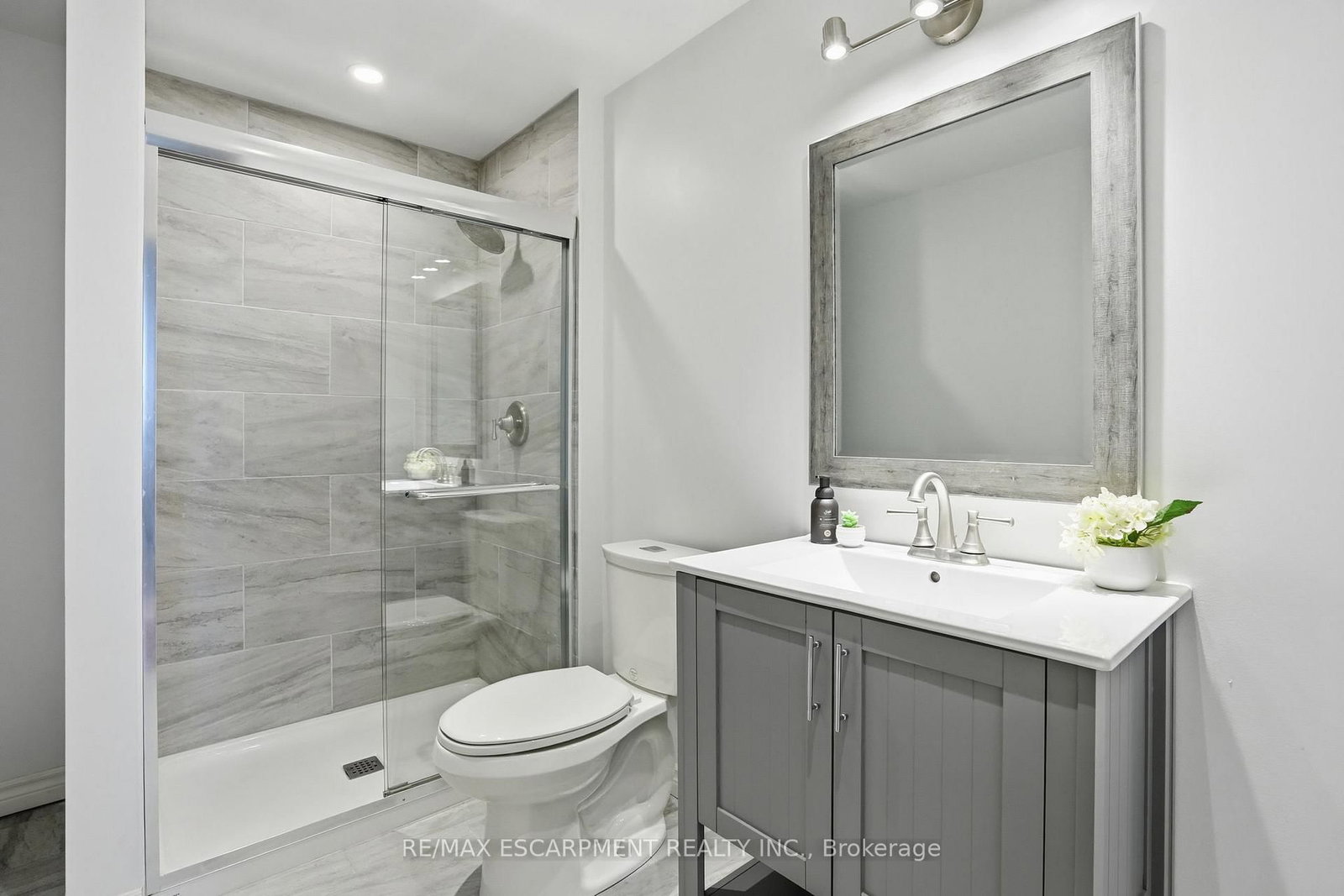 160 Festival Way • Hamilton, ON photo 40