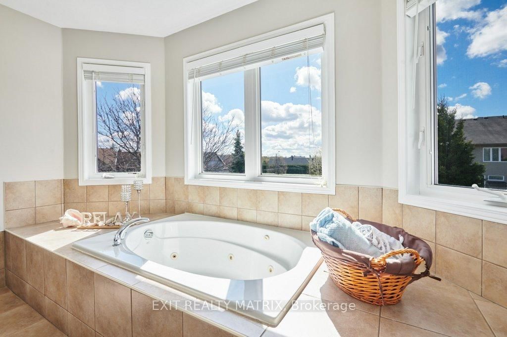6949 Mary Anne Drive • Ottawa, ON photo 21