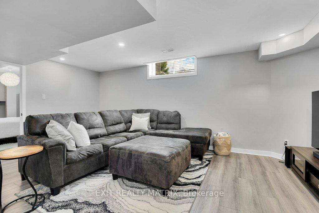 6949 Mary Anne Drive • Ottawa, ON photo 28