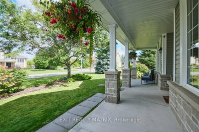 6949 Mary Anne Drive • Ottawa, ON photo 3