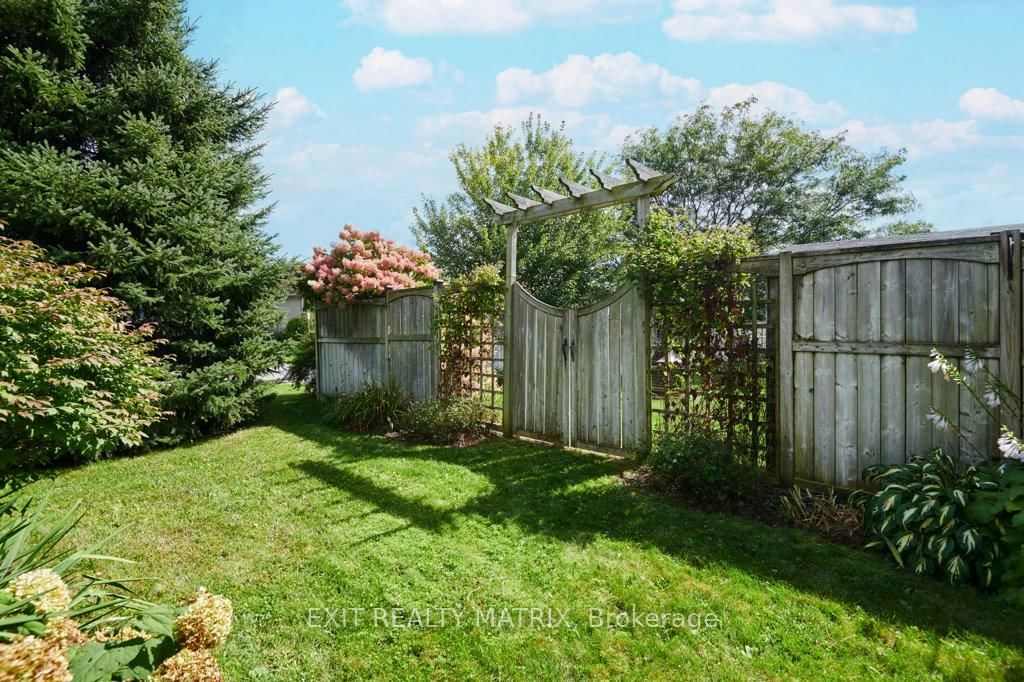 6949 Mary Anne Drive • Ottawa, ON photo 38