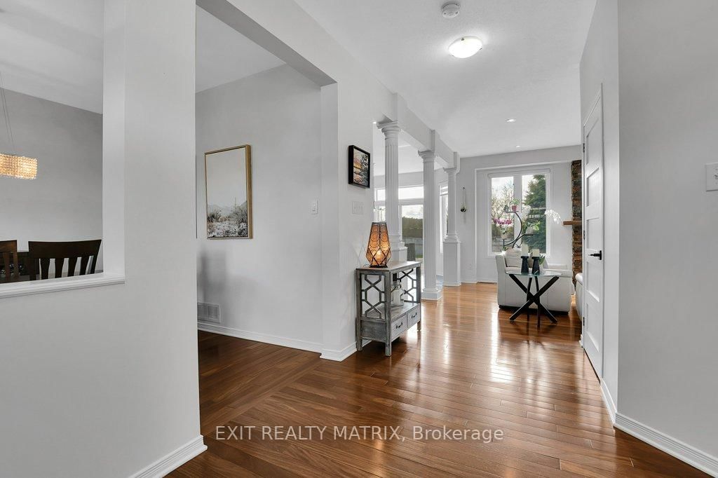 6949 Mary Anne Drive • Ottawa, ON photo 4