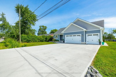 104 Neva Road • Fort Erie, ON photo 3