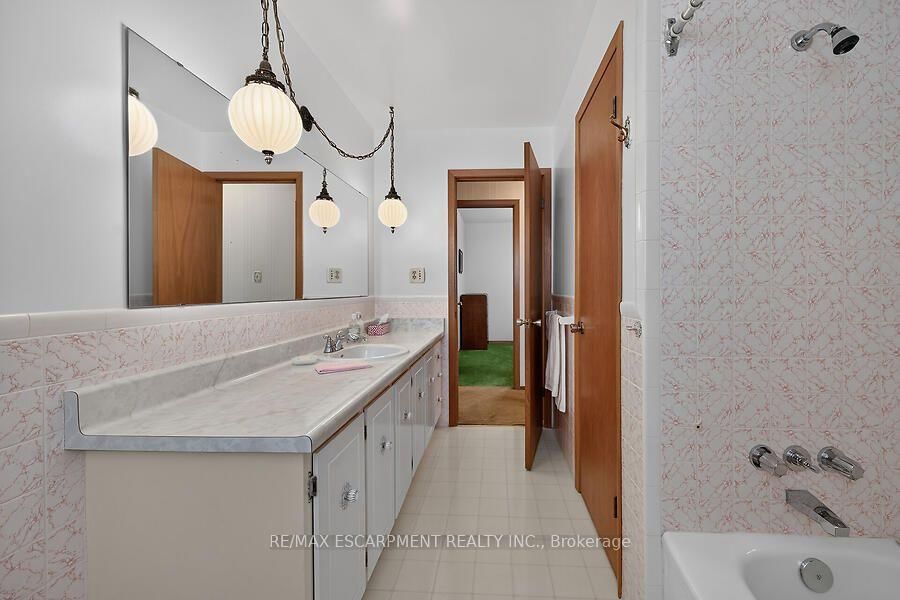 57 Turnbull Road • Hamilton, ON photo 10