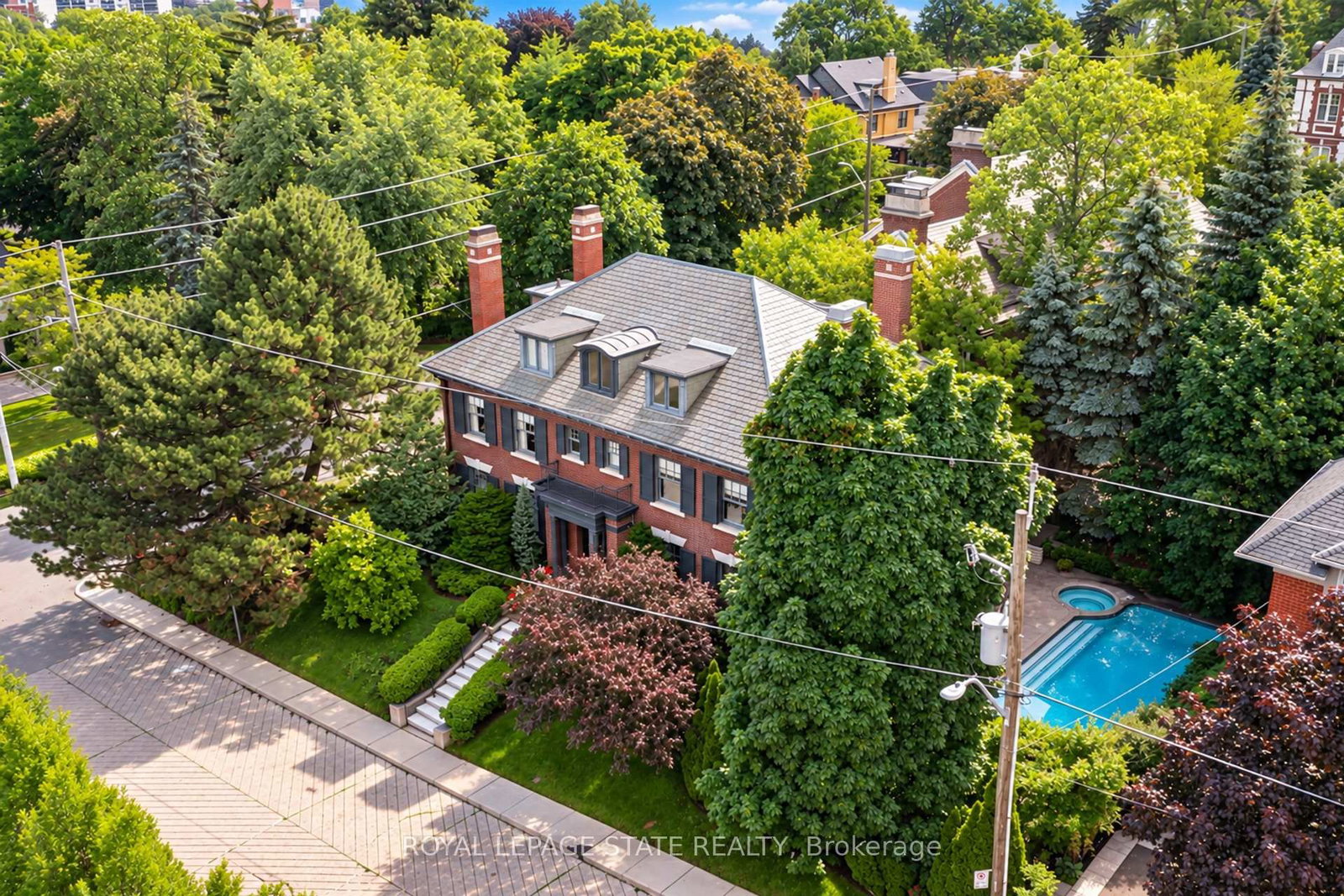 5 Undercliffe Avenue • Hamilton, ON photo 1