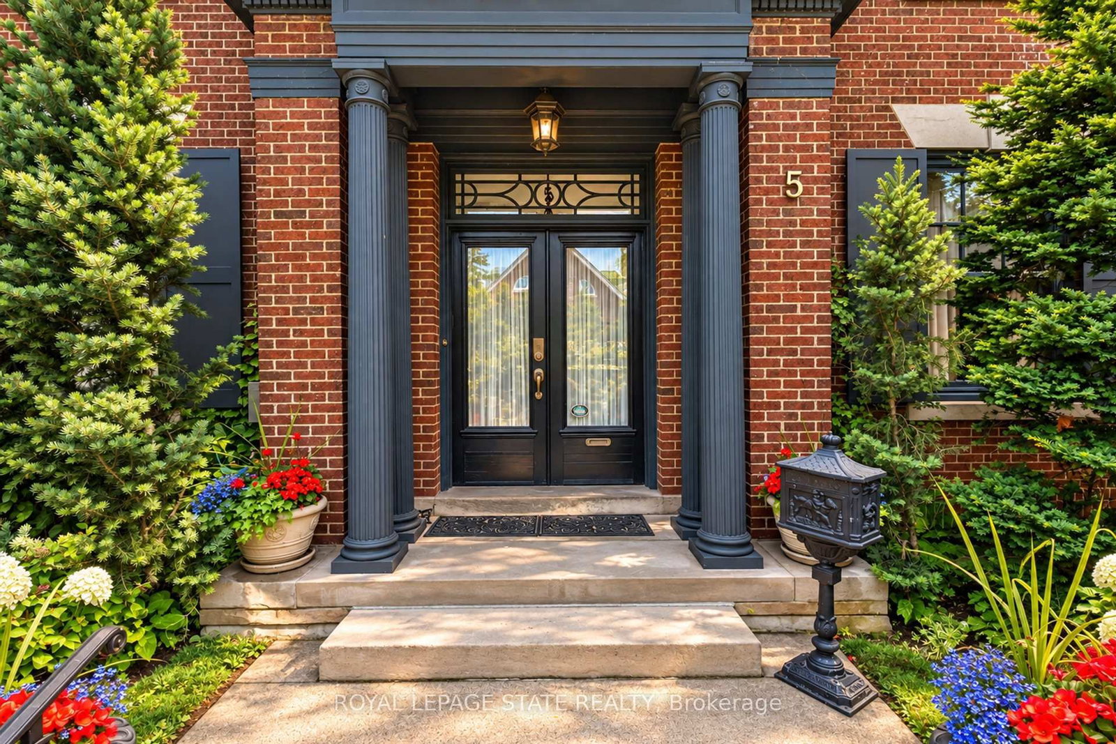 5 Undercliffe Avenue • Hamilton, ON photo 6
