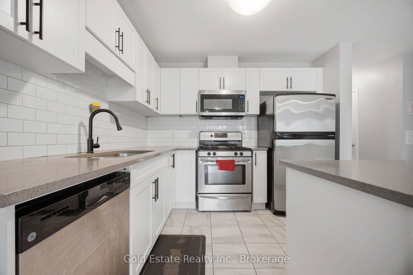 135 HARDCASTLE Drive • #86 • Cambridge, ON photo 11