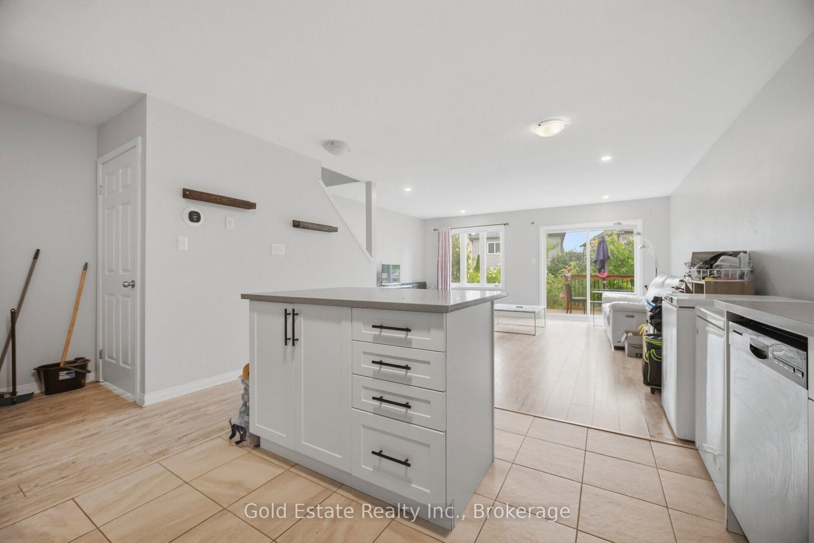 135 HARDCASTLE Drive • #86 • Cambridge, ON photo 12