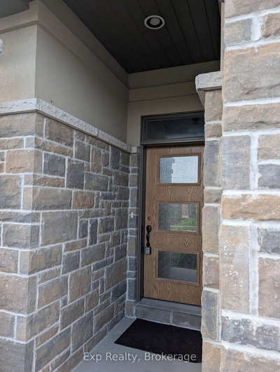 76 Covington Crescent • Belleville, ON photo 3