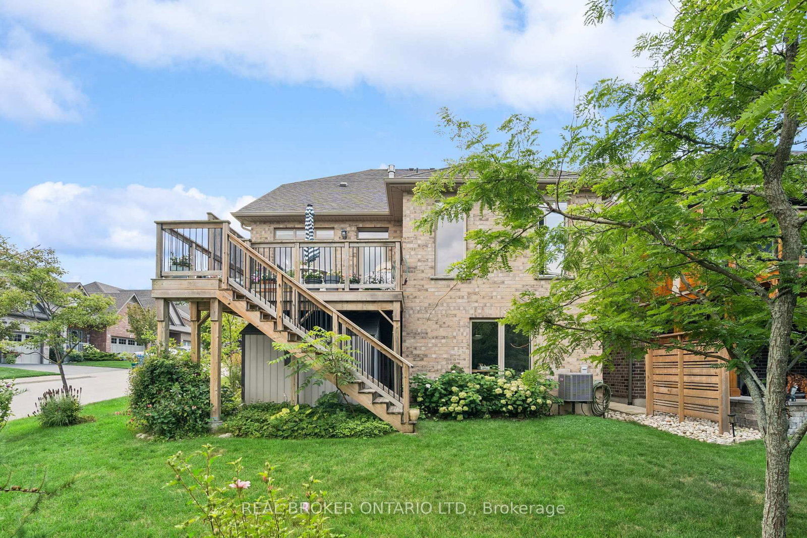 10 Chestnut Drive • Guelph/Eramosa, ON photo 39