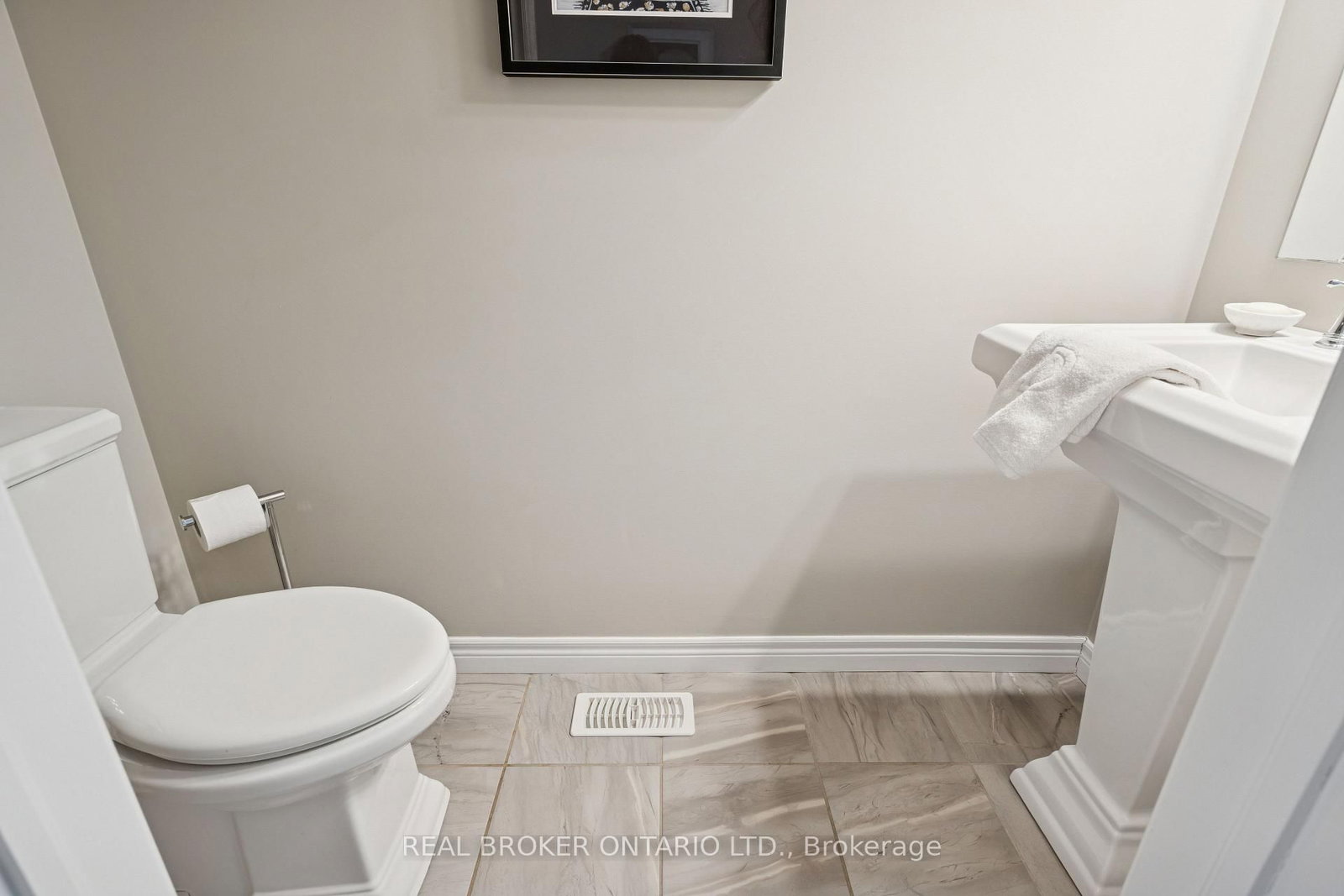 10 Chestnut Drive • Guelph/Eramosa, ON photo 8
