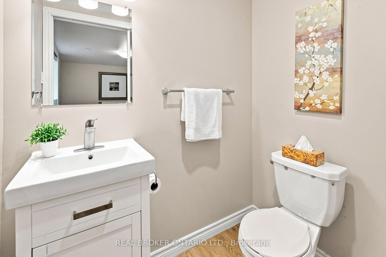 82 Meadowlands Drive W • Ottawa, ON photo 40