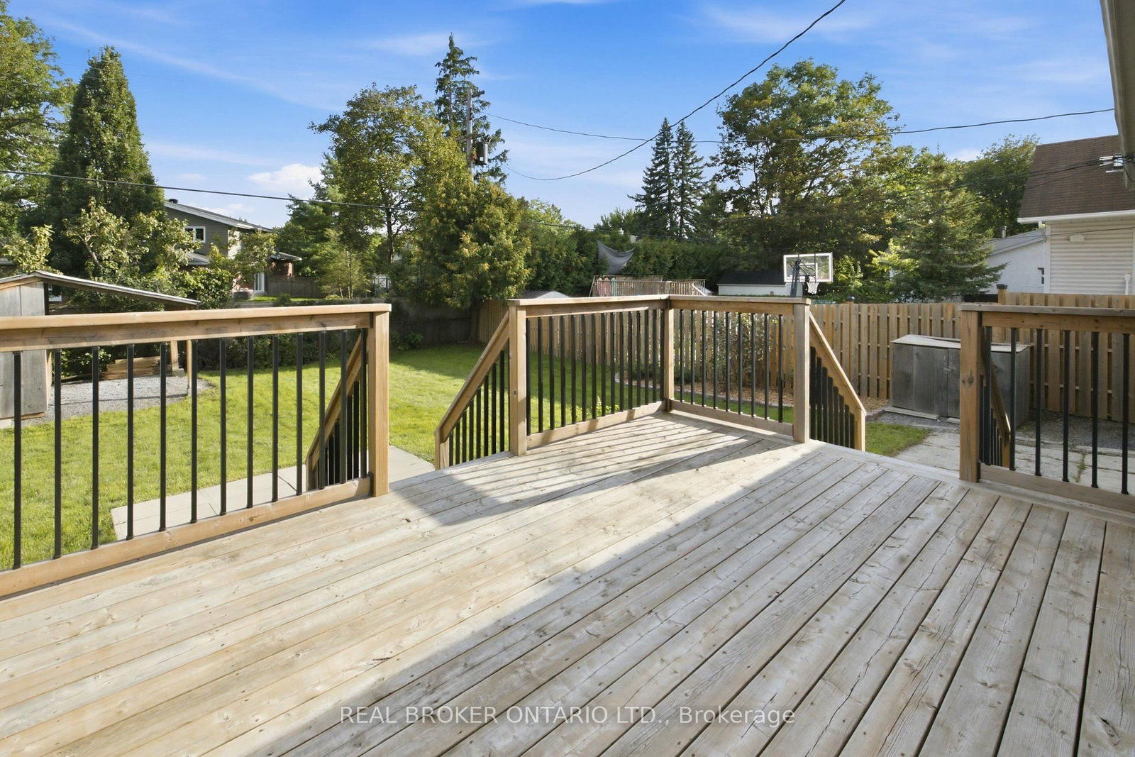 82 Meadowlands Drive W • Ottawa, ON photo 42