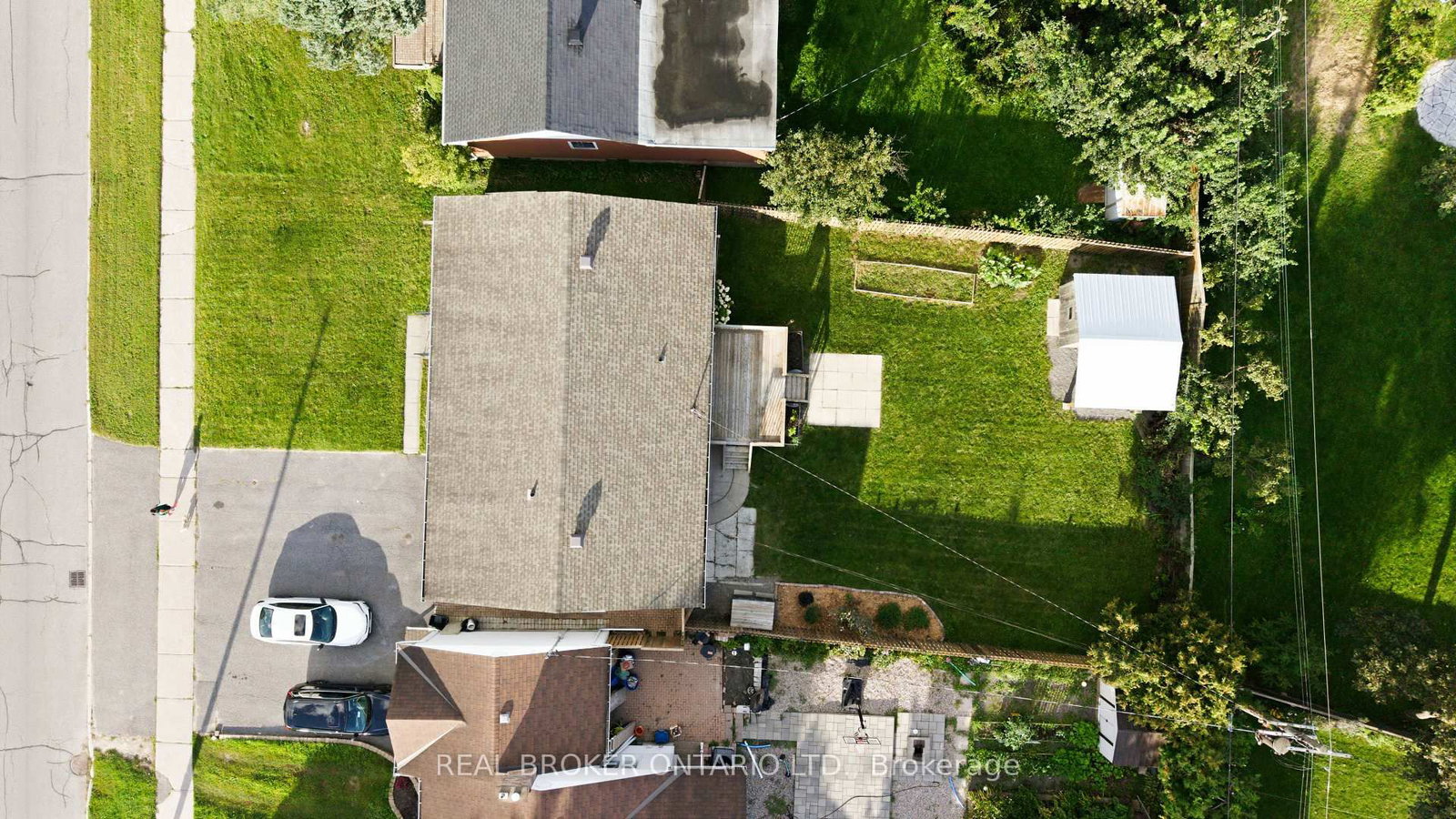 82 Meadowlands Drive W • Ottawa, ON photo 48