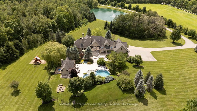4529 Sideroad 10 N