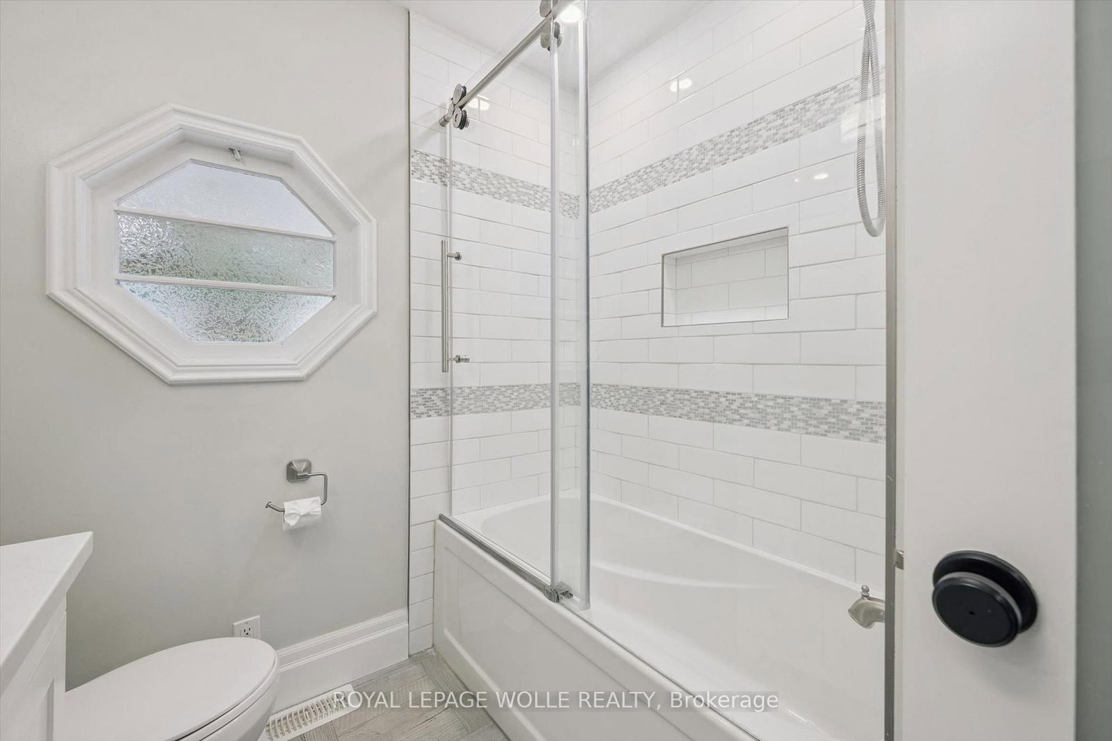 190 East Avenue • Kitchener, ON photo 21