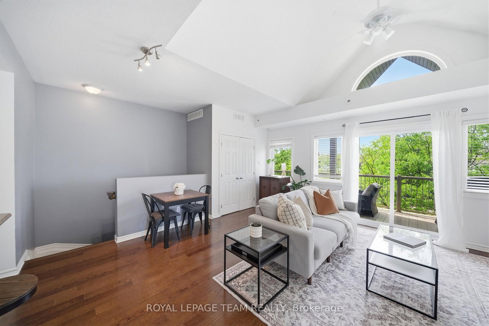 165 Waterbridge Drive • #9 • Ottawa, ON photo 6