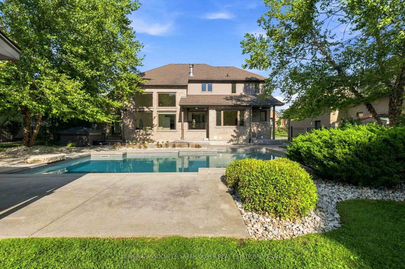 7038 Clayton Walk
