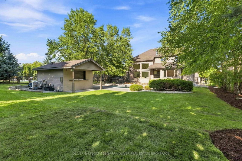 7038 Clayton Walk