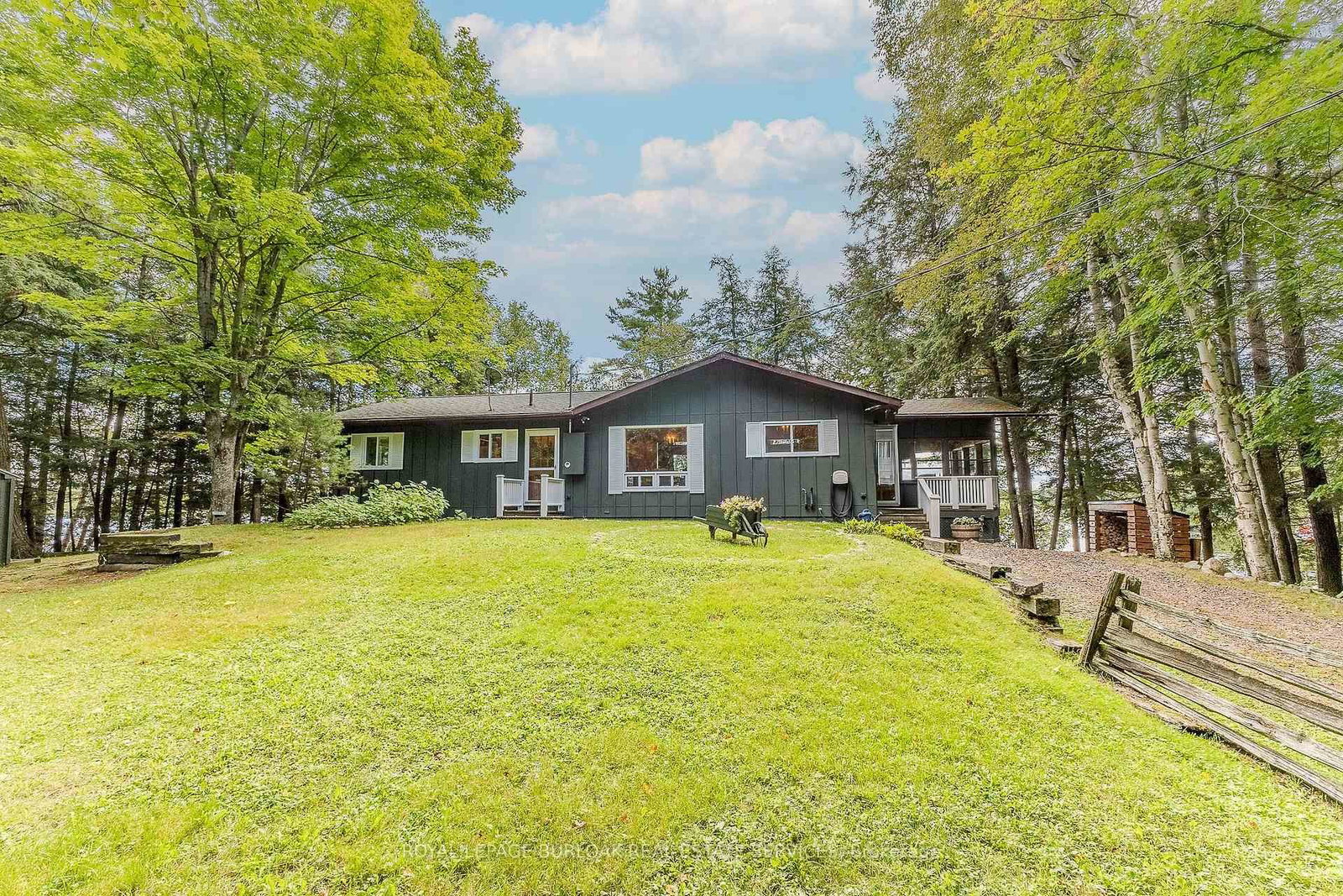 115 Tanners Lane • Magnetawan, ON photo 4