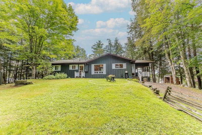 115 Tanners Lane • Magnetawan, ON photo 4