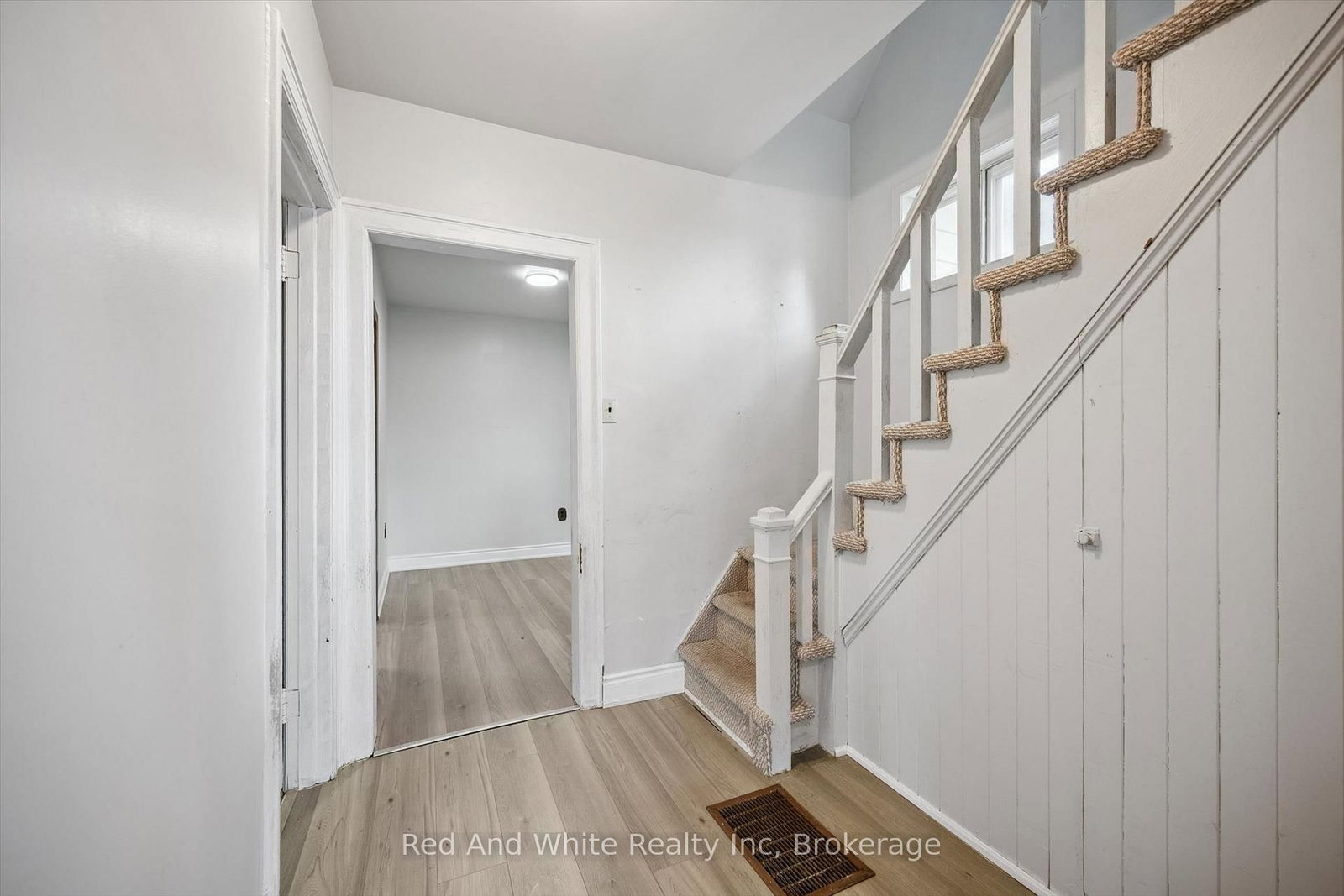 1279 HAMILTON Street • Cambridge, ON photo 10