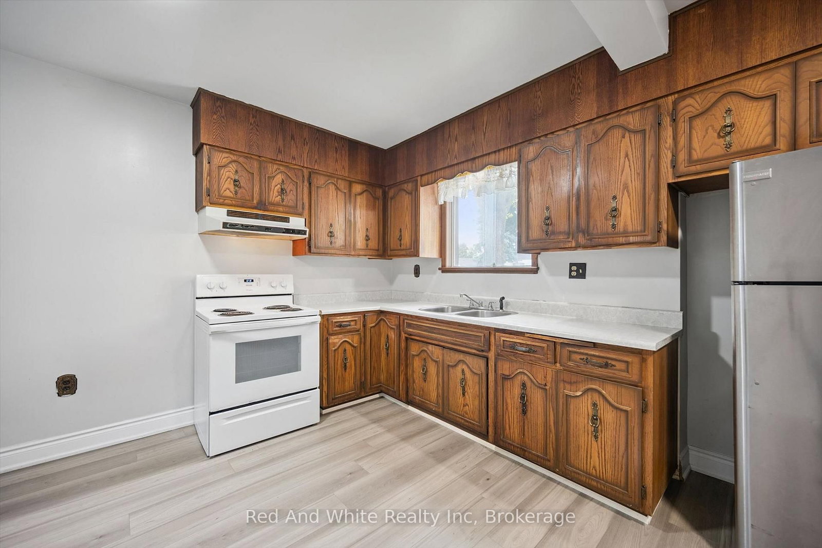 1279 HAMILTON Street • Cambridge, ON photo 12
