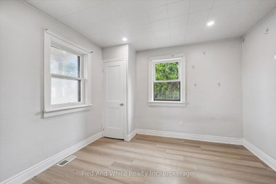 1279 HAMILTON Street • Cambridge, ON photo 9