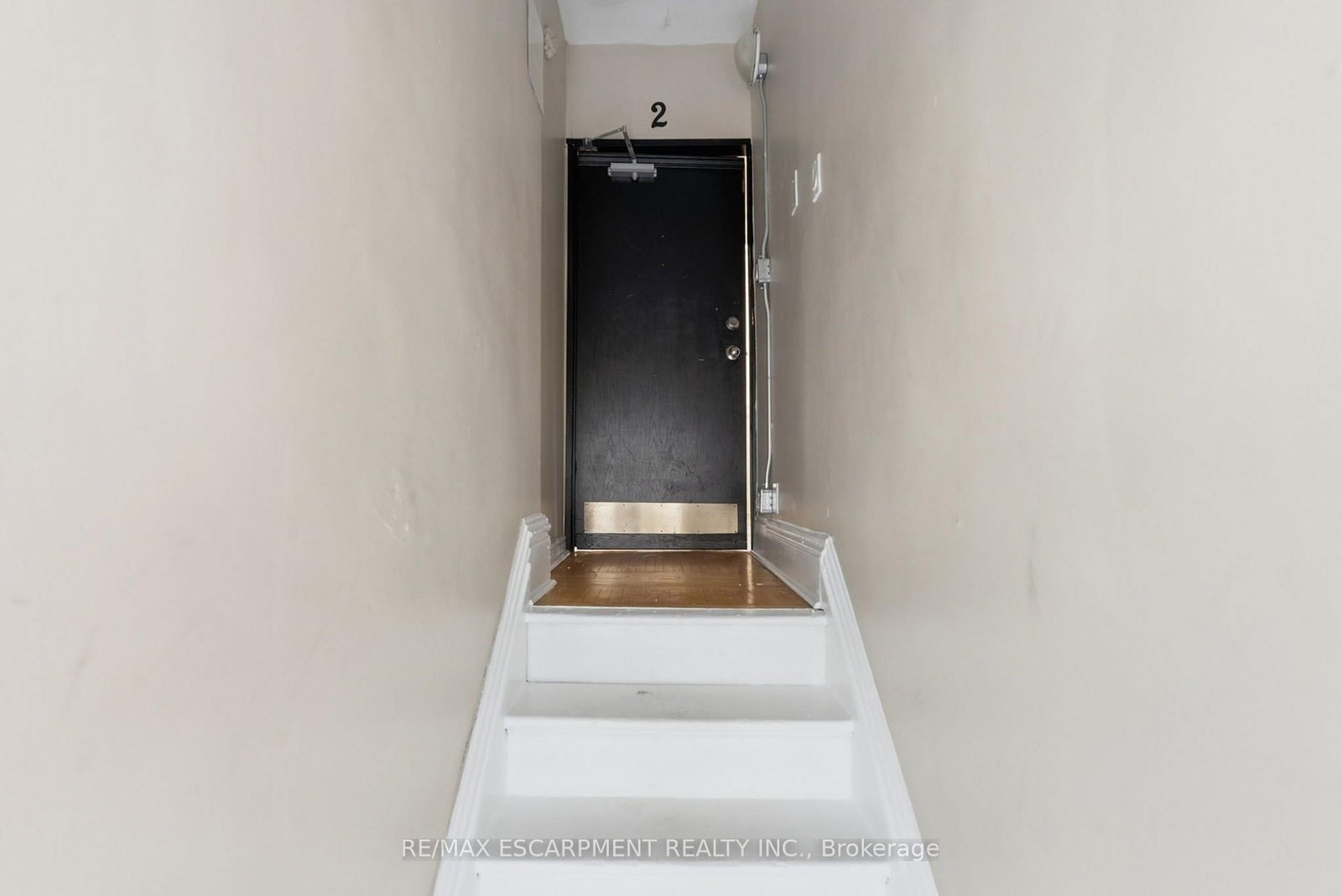 63 Melrose Avenue S • Hamilton, ON photo 17