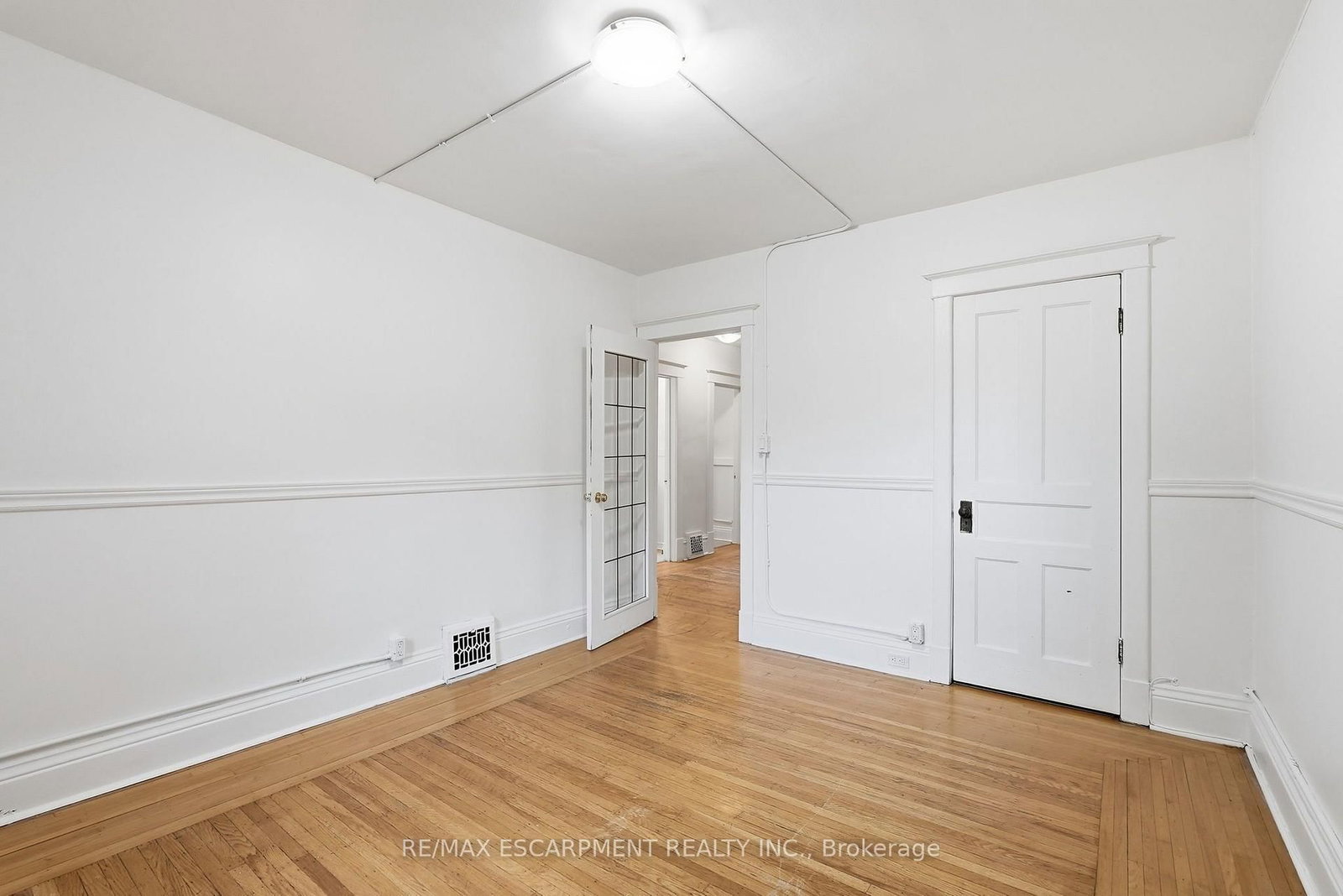 63 Melrose Avenue S • Hamilton, ON photo 21