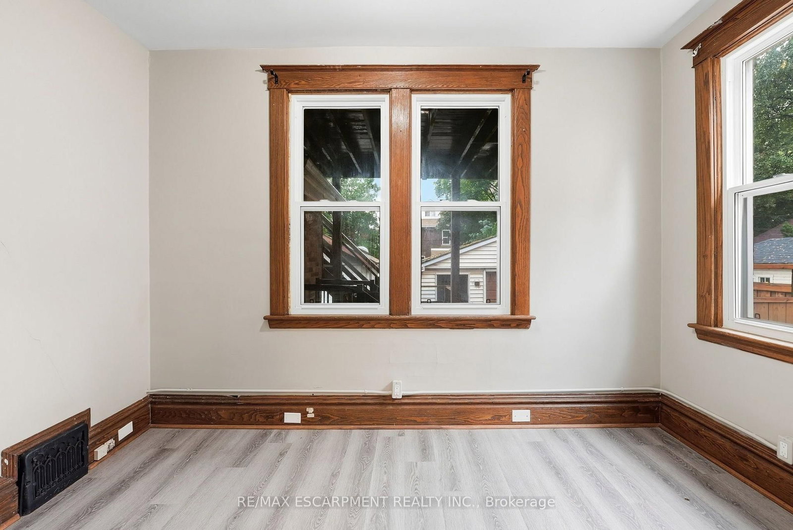 63 Melrose Avenue S • Hamilton, ON photo 24