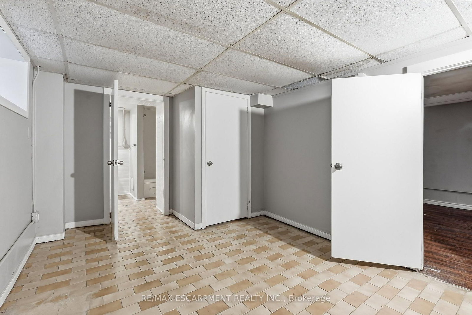 63 Melrose Avenue S • Hamilton, ON photo 35