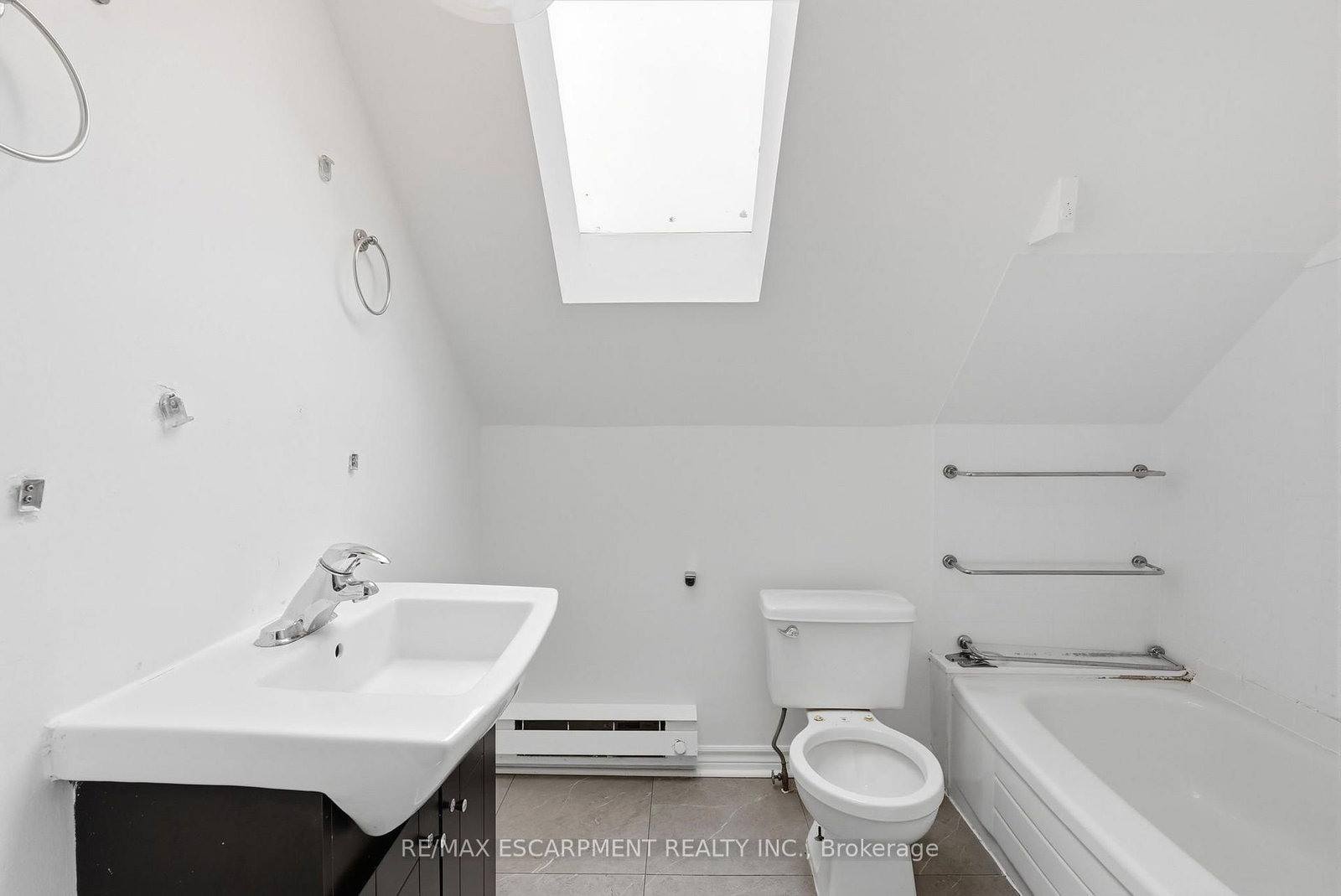 63 Melrose Avenue S • Hamilton, ON photo 37