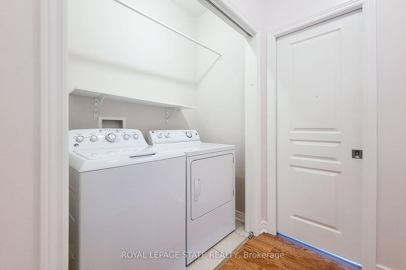 41 Vintners Lane • Grimsby, ON photo 35