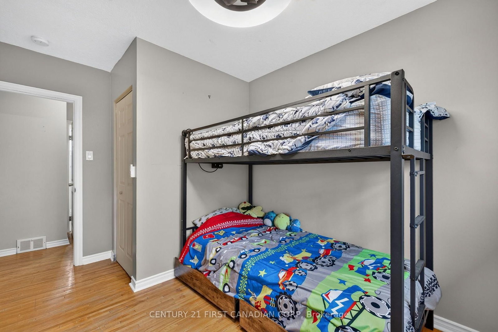 285 Panorama Crescent • London South, ON photo 24