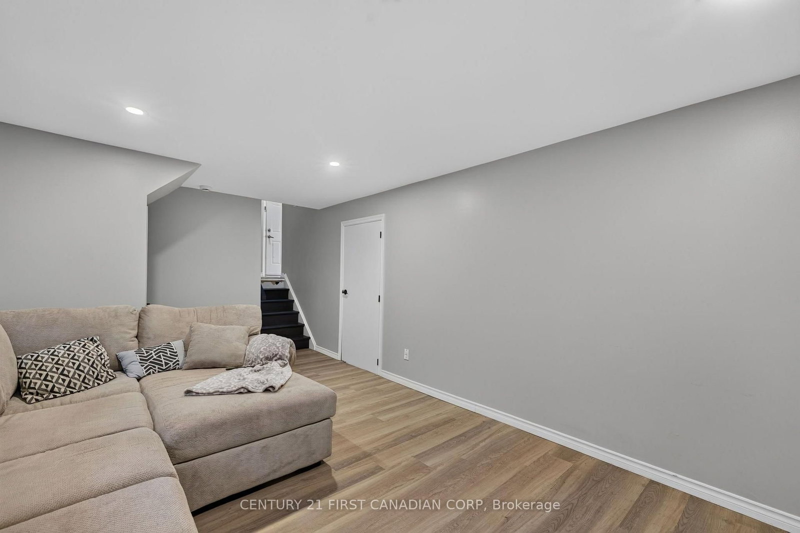 285 Panorama Crescent • London South, ON photo 39