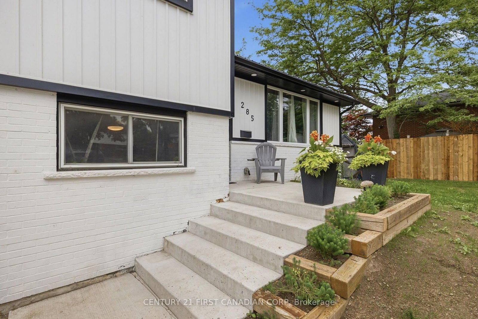 285 Panorama Crescent • London South, ON photo 4