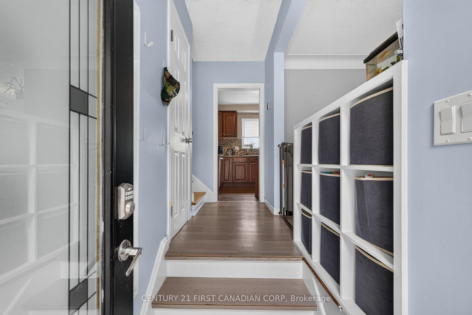 285 Panorama Crescent • London South, ON photo 5