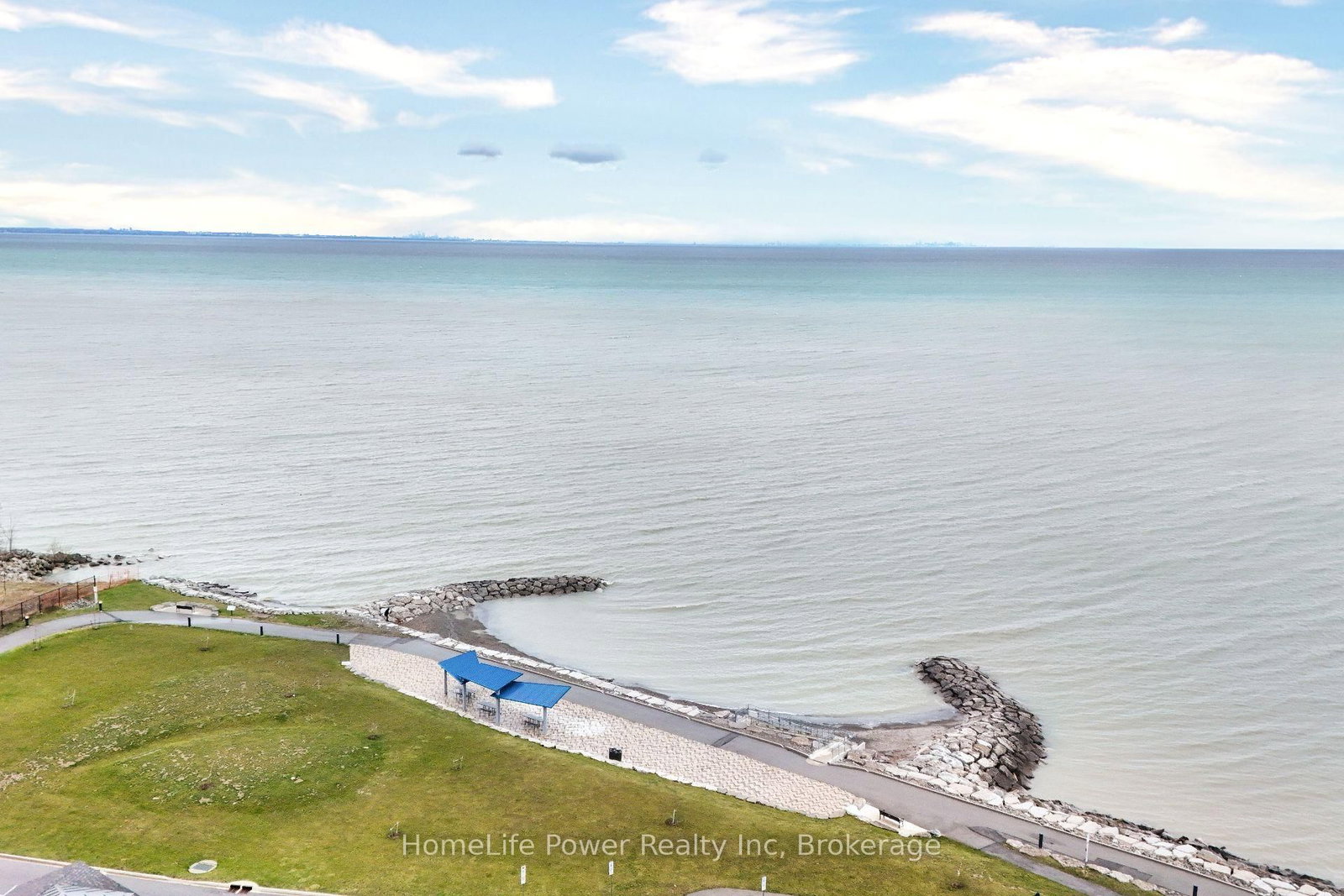 79 Esplanade Lane • Grimsby, ON photo 2