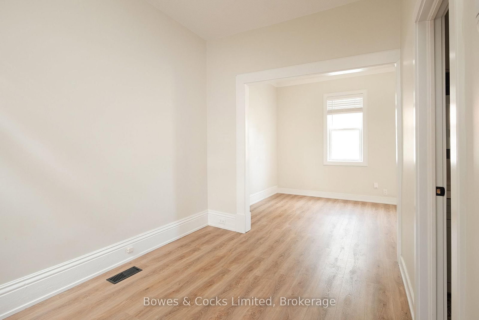 383-387 Mark Street • Peterborough, ON photo 5