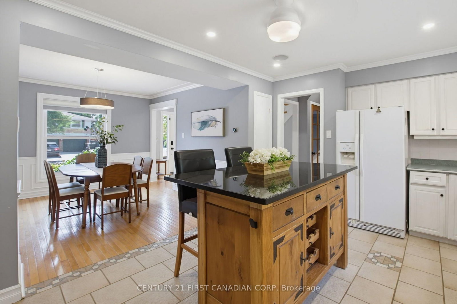 8 Meridene Crescent E • London North, ON photo 9