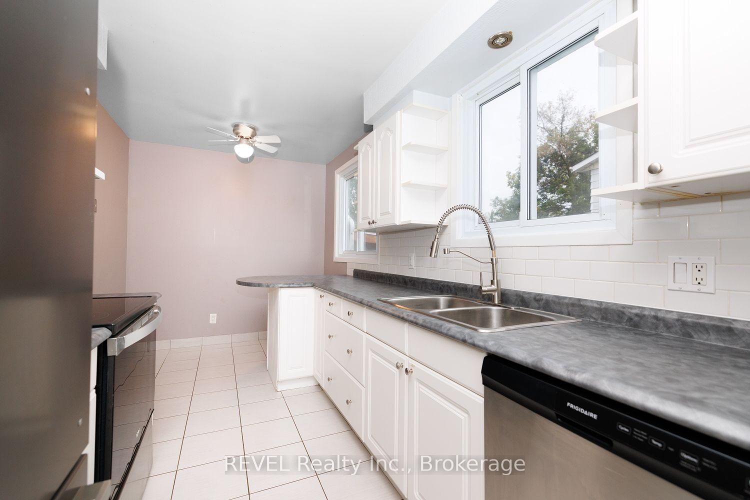 97 Tupper Drive • Thorold, ON photo 4