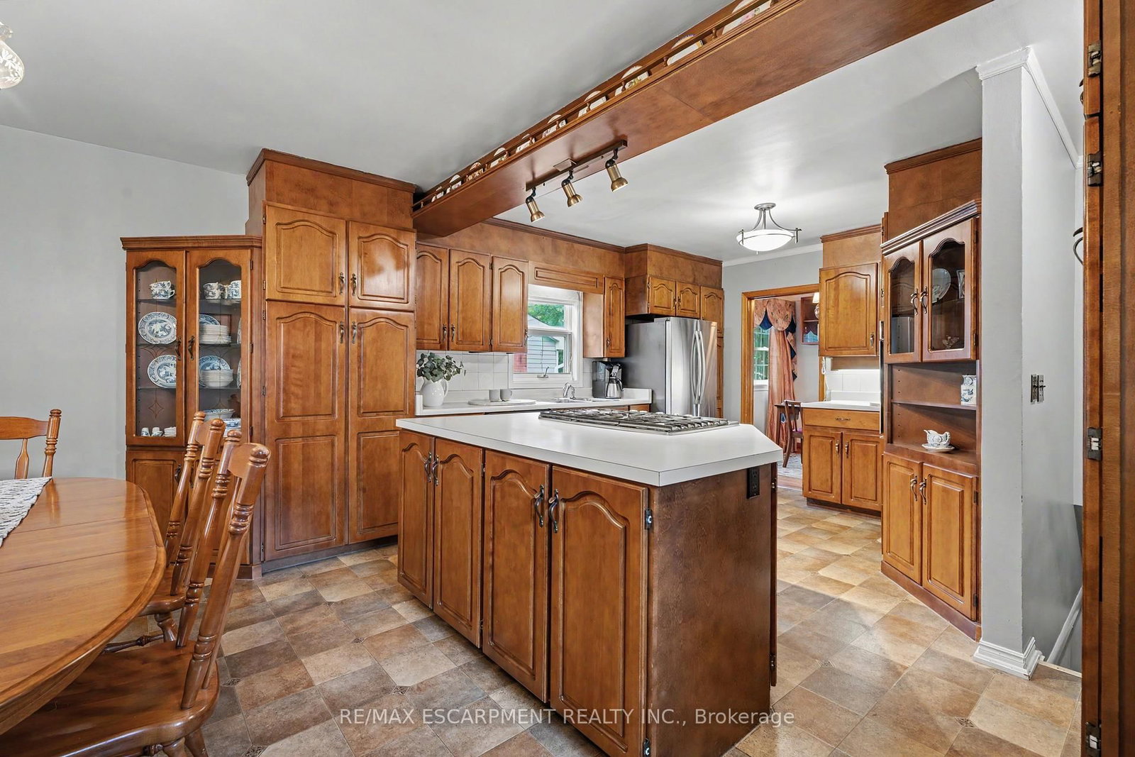 11 Miller Drive • Hamilton, ON photo 14