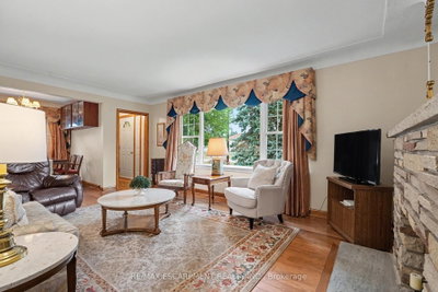 11 Miller Drive • Hamilton, ON photo 8