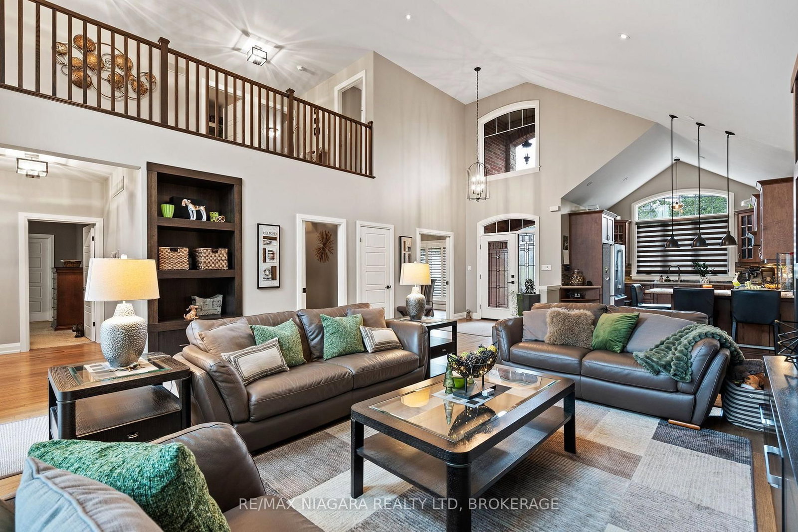 303 Main Street E • Grimsby, ON photo 14