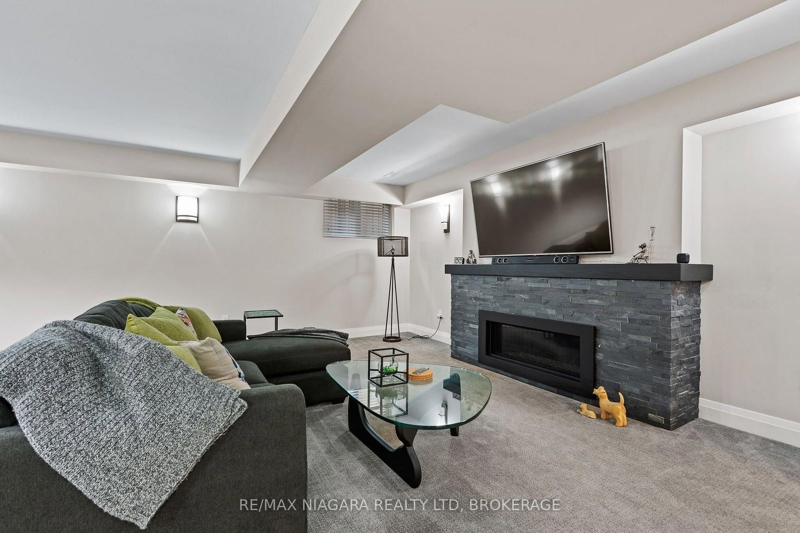 303 Main Street E • Grimsby, ON photo 30