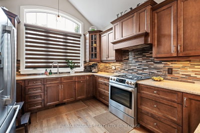303 Main Street E • Grimsby, ON photo 8